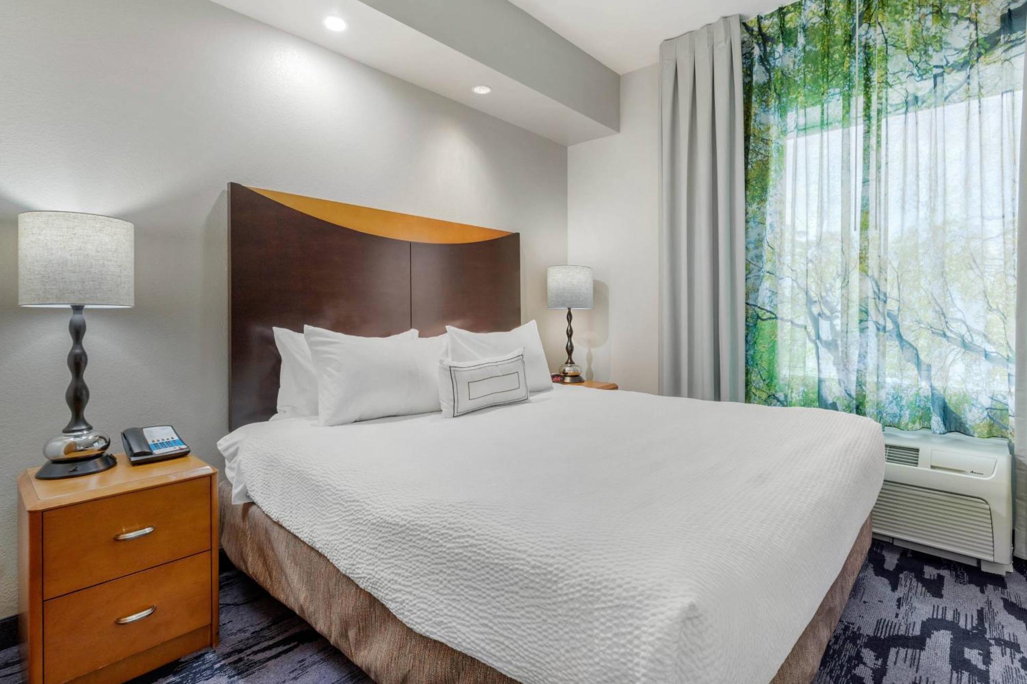 Fairfield Inn & Suites By Marriott Houston Conroe Exterior photo